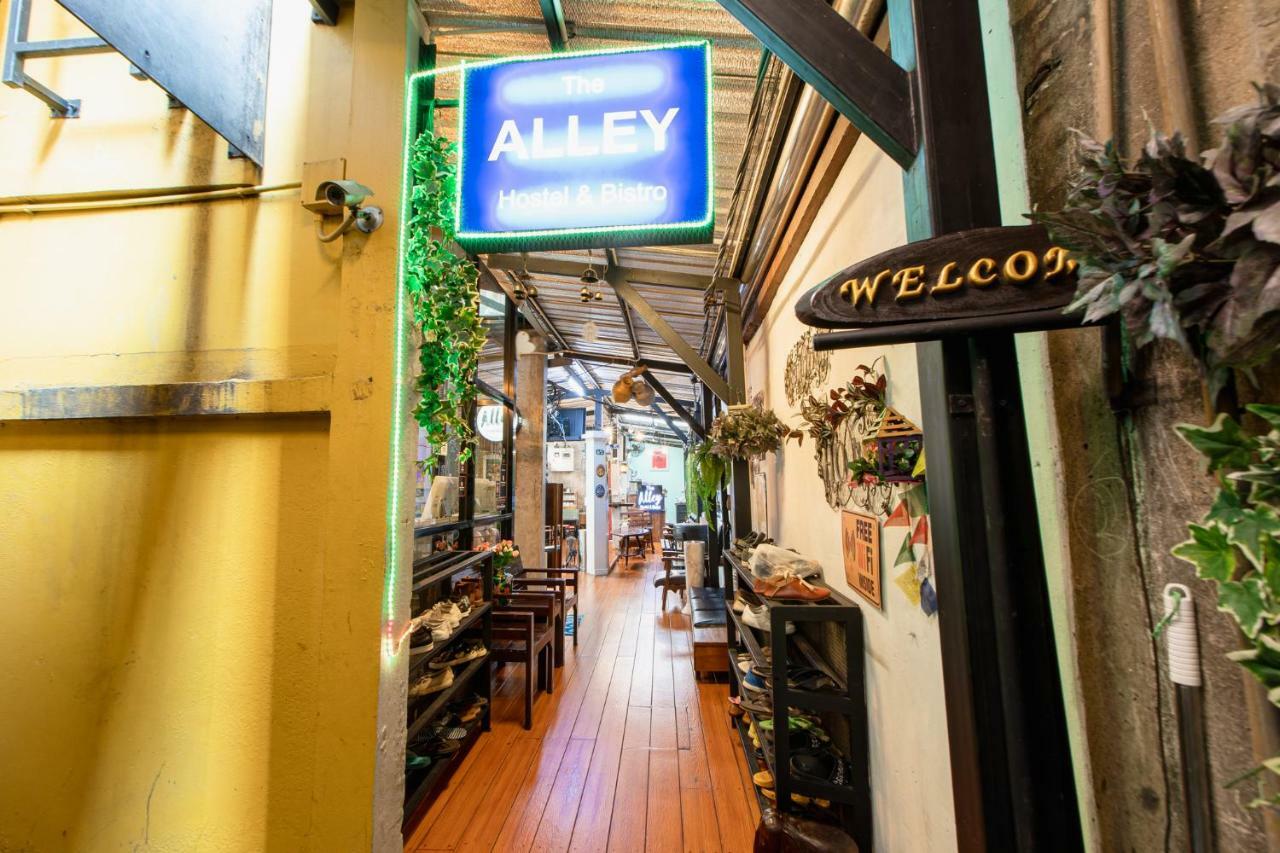 The Alley Hostel&Bistro Bangkok Extérieur photo